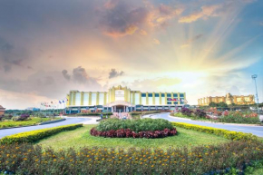 Отель Thansur Sokha Hotel  Кампот
